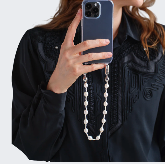 Pearl Wristlet