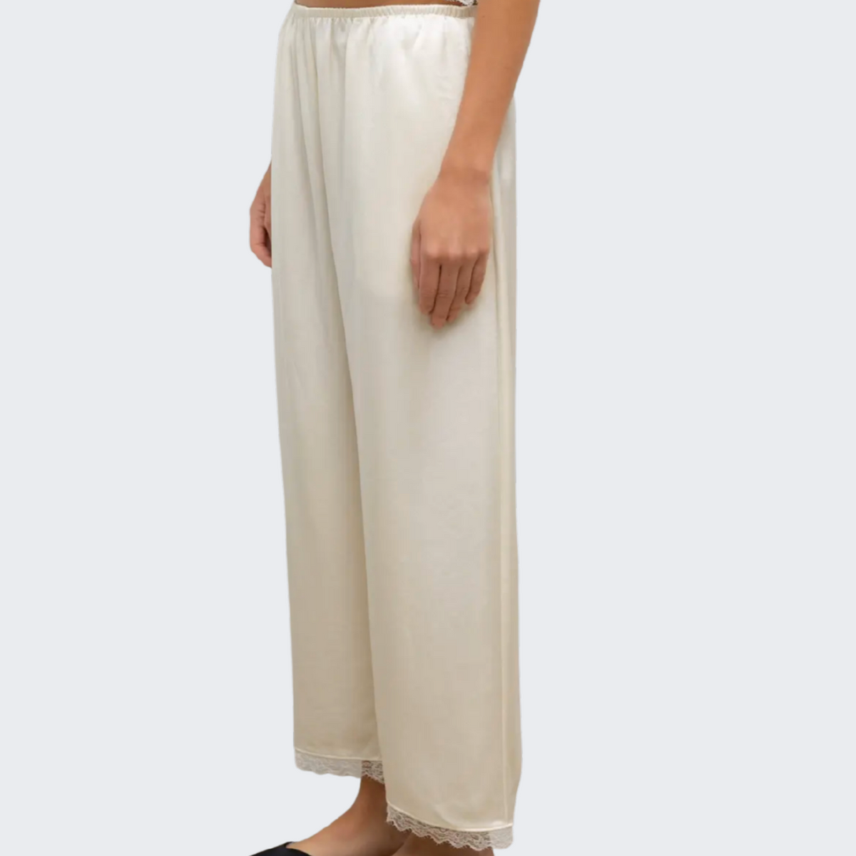 Barb Lace Crop Pant