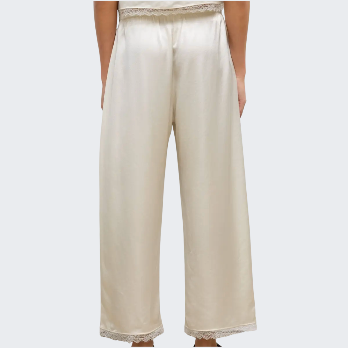 Barb Lace Crop Pant